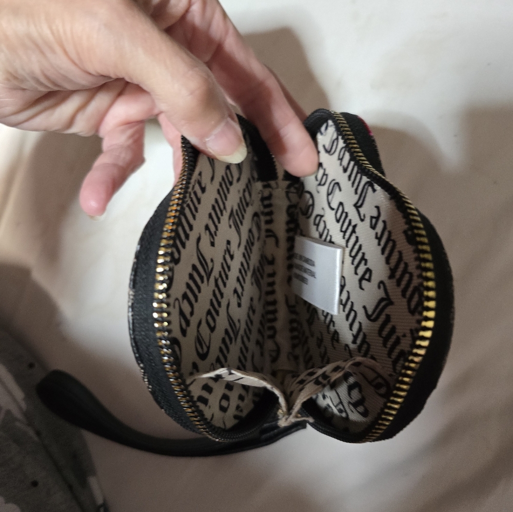 Juicy Couture Heart Wristlet Coin Purse,Wallet Pink Hearts Black - Picture 8 of 8
